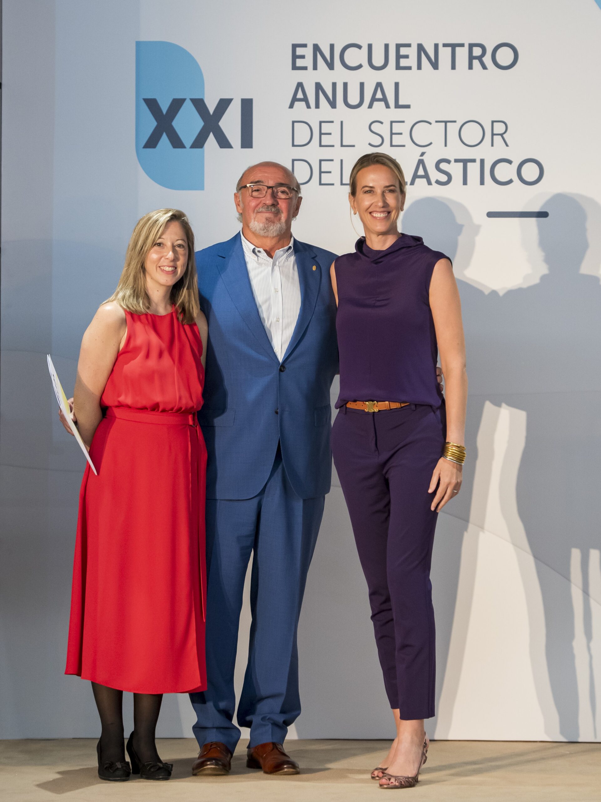 Asociación valenciana de empresarios del plástico AVEP y AIMPLAS