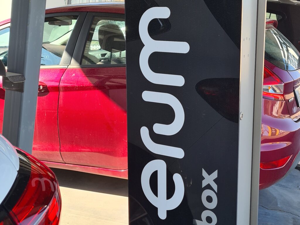 Movilidad sostenible vehículo eléctrico